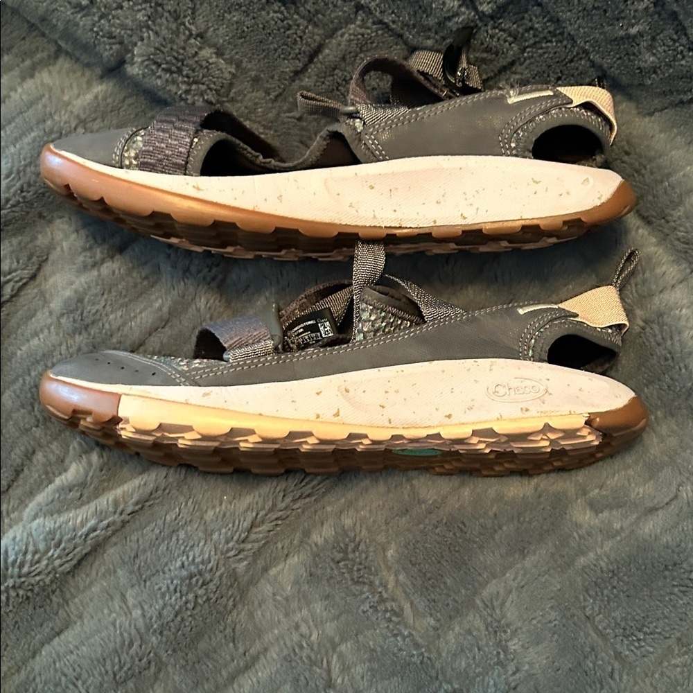 Chaco Women's Gray and Black Sandals size 8 - Picture 4 of 7